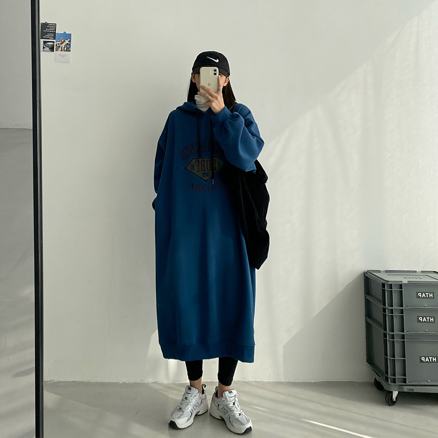 sun柚 字母连帽卫衣裙女春秋冬新款加绒宽松显瘦慵懒中长款连衣裙 - 图1