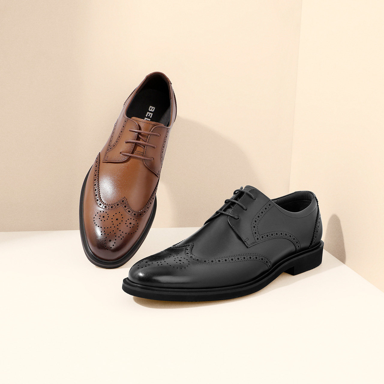 百丽英伦风潮流皮鞋男牛皮革婚鞋雕花布洛克商务正装皮鞋A0588CM1,淘宝优惠券,粉丝福利购,淘宝优惠卷