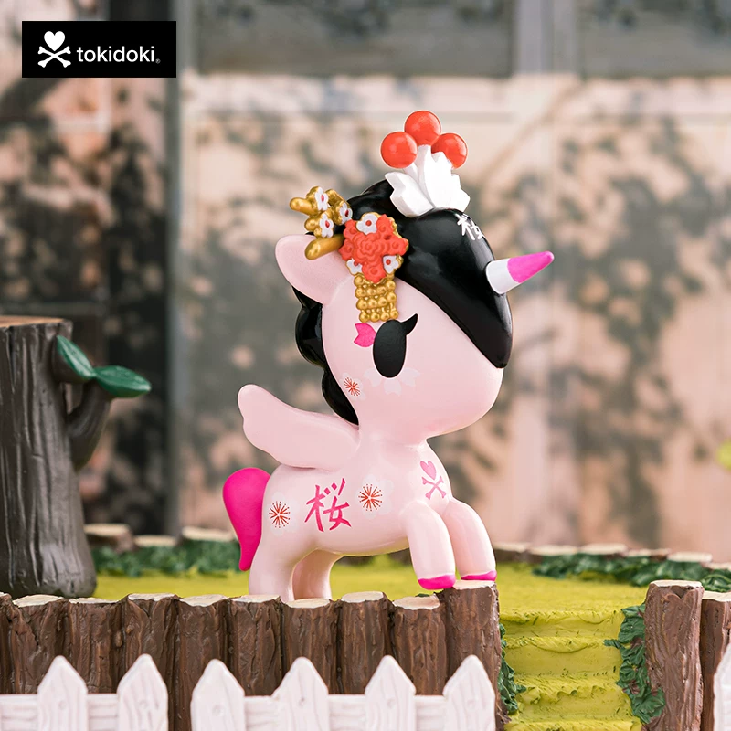 Tokidoki Tao Qiduqi Sakura Unicorn Слепой Слепой Игрушка Платье Игрушки Творческие подарки