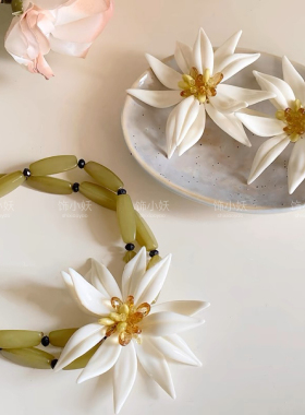 度假风立体花朵锁骨链女早春夸张时尚项链颈链独特个性显脸小耳环