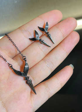 魅芽仙骨个性鱼尾标项链