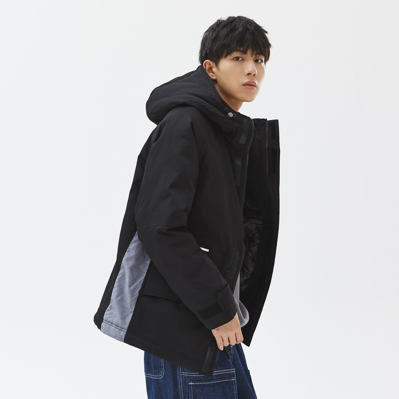  美特斯邦威outlets店羽绒服