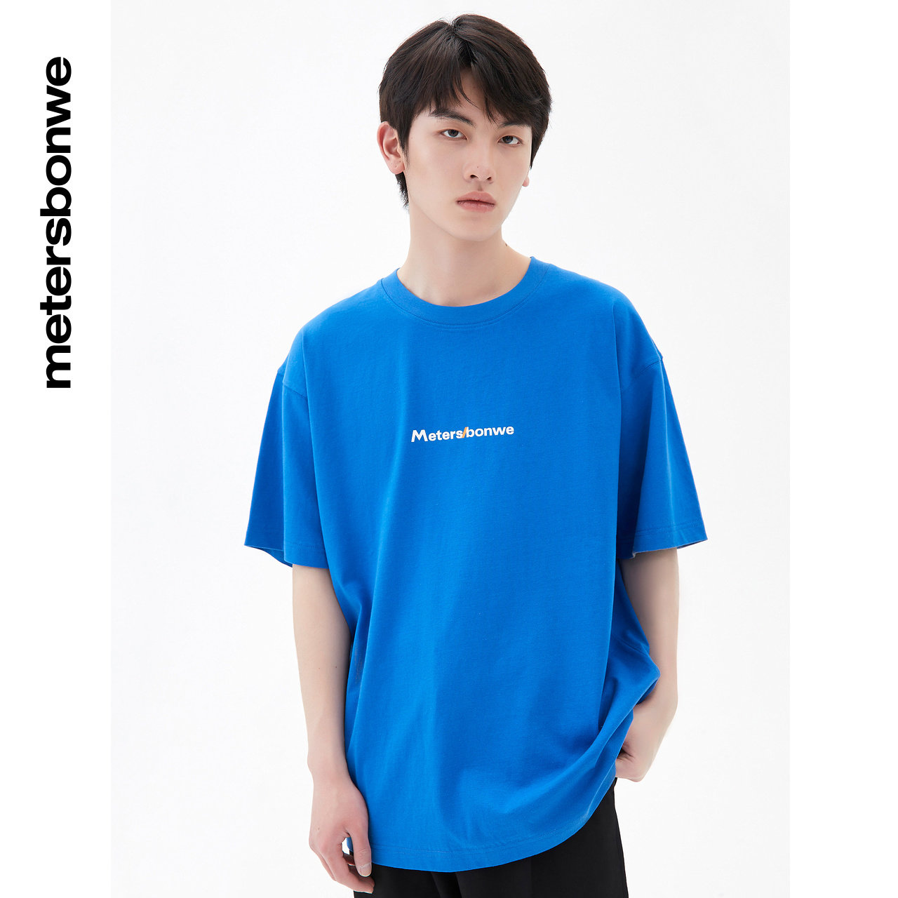  美特斯邦威outlets店T恤