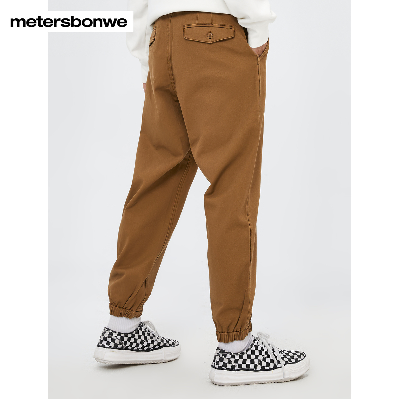  美特斯邦威outlets店休闲裤
