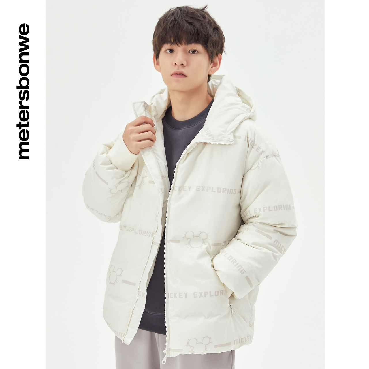 美特斯邦威米奇联名年情侣羽绒服 美特斯邦威outlets店羽绒服