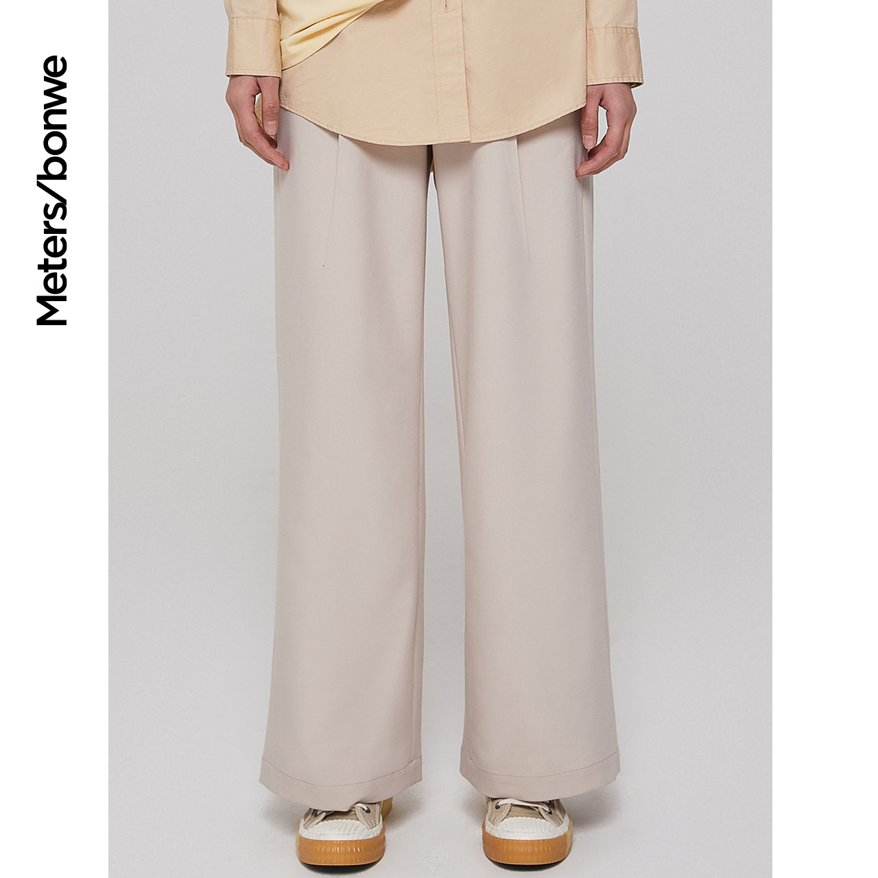  美特斯邦威outlets店休闲裤