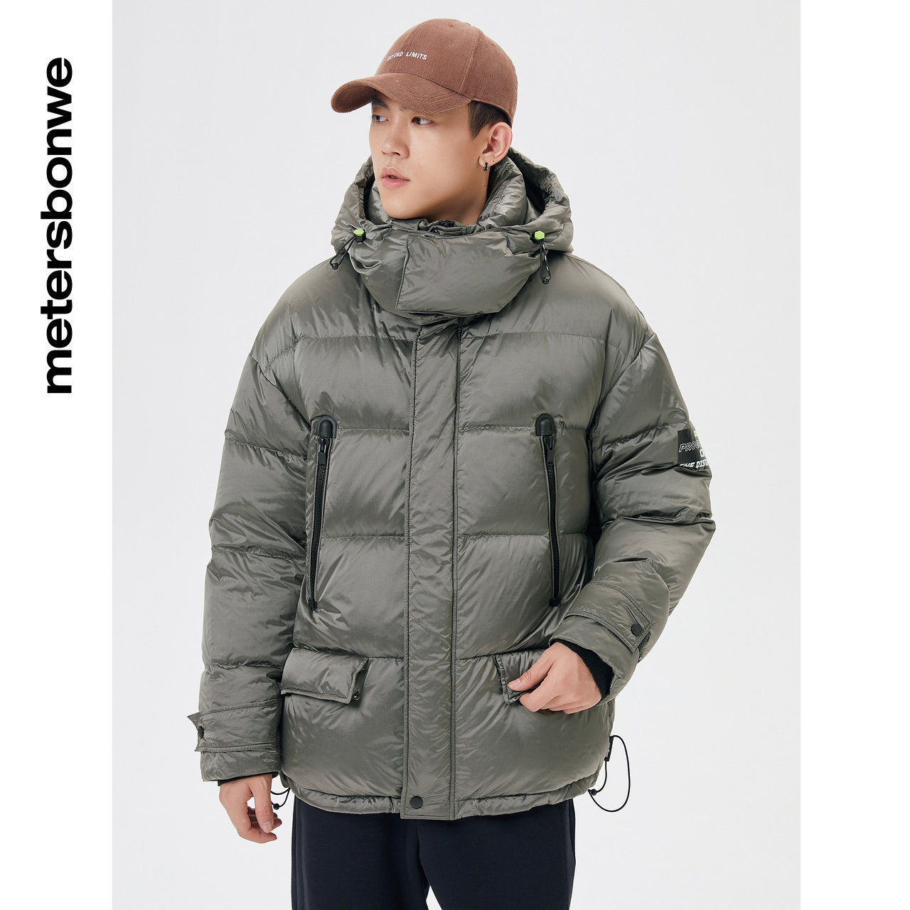 美特斯邦威亮面纯色男冬季羽绒服 美特斯邦威outlets店羽绒服