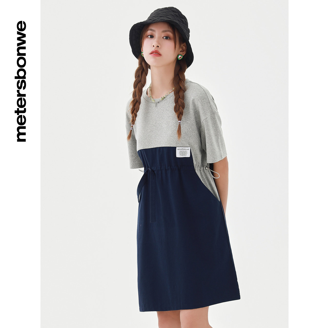 美特斯邦威单边背带春夏收腰连衣裙 美特斯邦威outlets店连衣裙