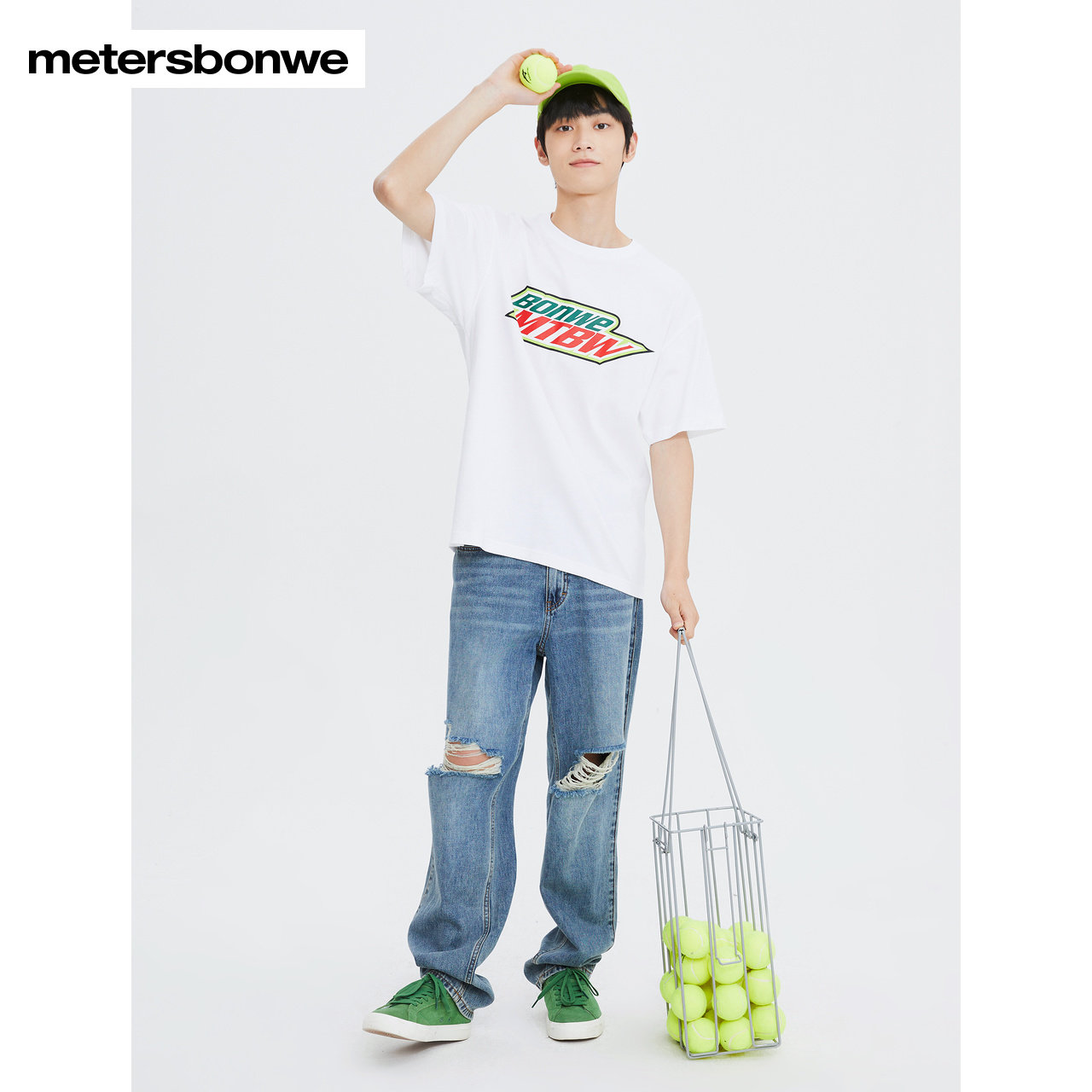  美特斯邦威outlets店T恤