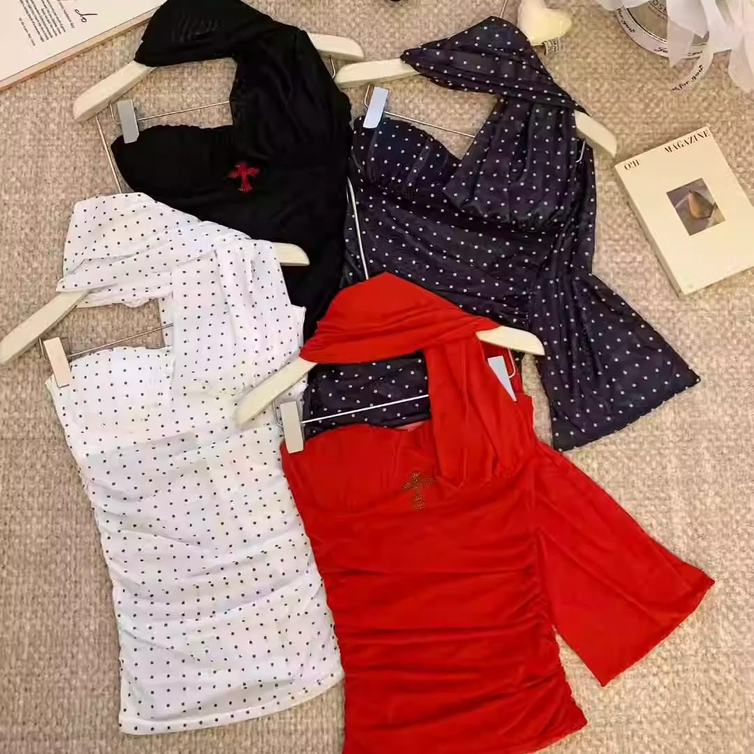 夏秋新款辣妹波点褶皱挂脖抹胸背心女修身飘带设计显瘦固定带胸垫,淘宝优惠券,粉丝福利购,淘宝优惠卷