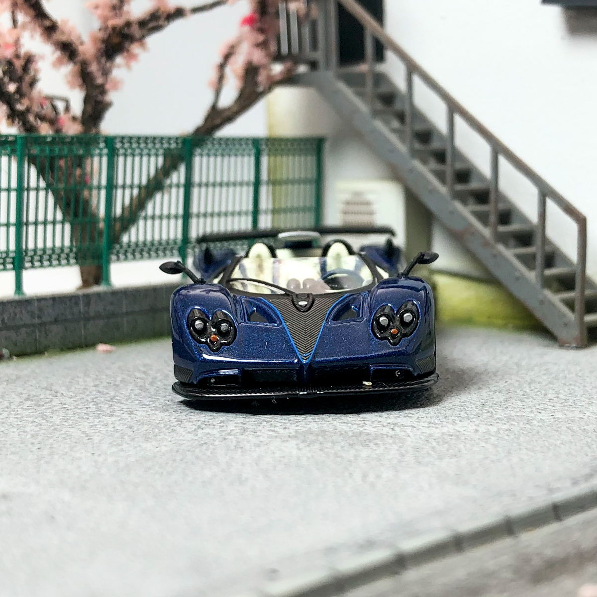 MINI GT 1:64 帕加尼 Pagani Zonda HP 敞篷 蓝色合金汽车模型