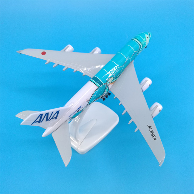 ANA aircraft model ornaments with high degree of simulation