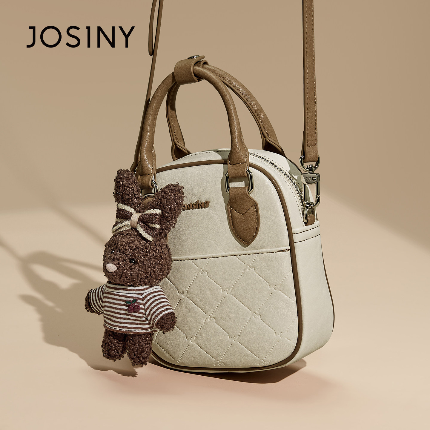 卓诗尼女包2025新款小方包女百搭可爱小熊挂件手提斜挎包菱格拉链,淘宝优惠券,粉丝福利购,淘宝优惠卷