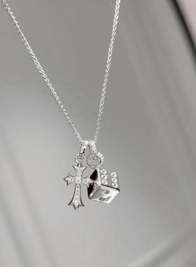 轻奢时髦金色鸢尾花骰子项链小众