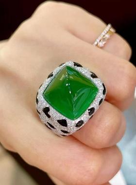 皇家蓝宝石霸气逼人红钻豹子