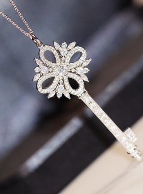 D色莫桑钻雪花钥匙项链