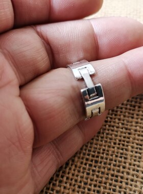 青岛饰品戒指欧美新潮流时尚简洁大方朋克复古链扣个性男女款指环