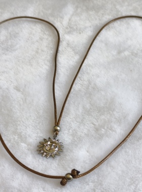 青岛外贸饰品长款毛衣链绳子编制潮流时尚简洁太阳笑脸项坠项链