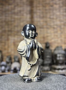 天然青石雕刻沙弥小和尚家居茶室会所装饰摆件复古新款造景