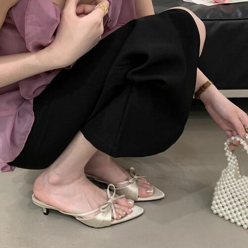 大码女鞋41一43胖脚宽肥蝴蝶结法式小凉拖鞋女夏外穿配裙子高跟拖 - 图0