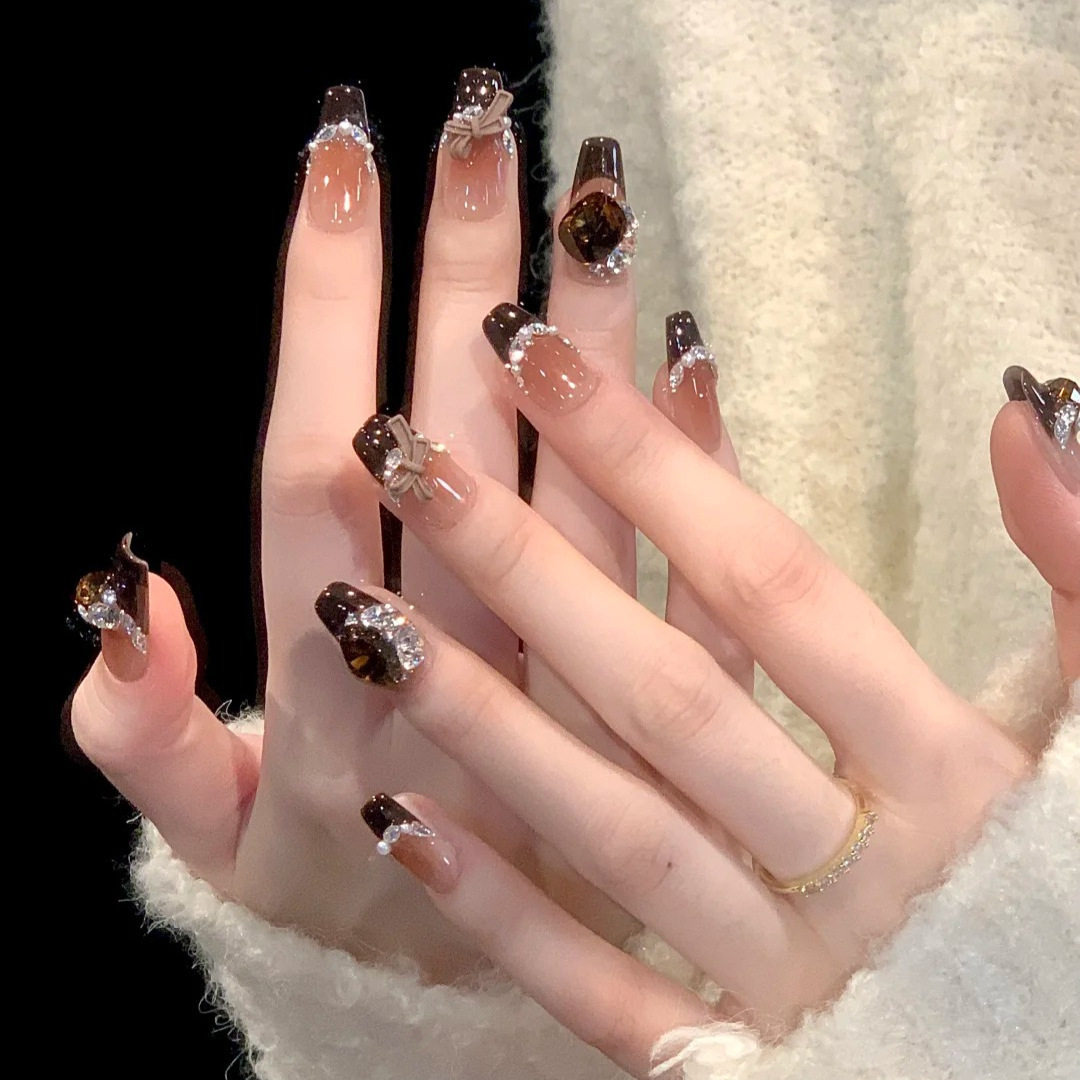 纯手工穿戴甲千金气质风美拉德轻奢爆闪香槟感显白美甲可拆卸,淘宝优惠券,粉丝福利购,淘宝优惠卷