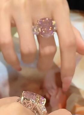 夸张爆闪粉色锆石时尚戒指轻奢小众设计感新款食指精致指环送礼物