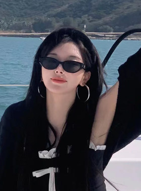 猫眼jennie同款墨镜女适合方圆脸2025新款复古欧美近视女太阳镜男
