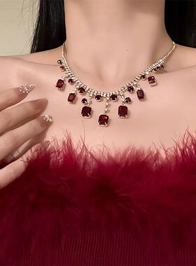 红色水滴项链耳环套装宫廷港风高级感气质锁骨链晚宴礼服轻奢项饰