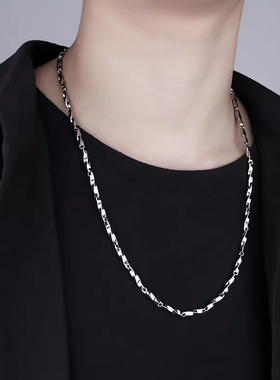 洗澡可戴莫比乌斯钛钢项链男潮饰品小众新款女生嘻哈不掉色锁骨链