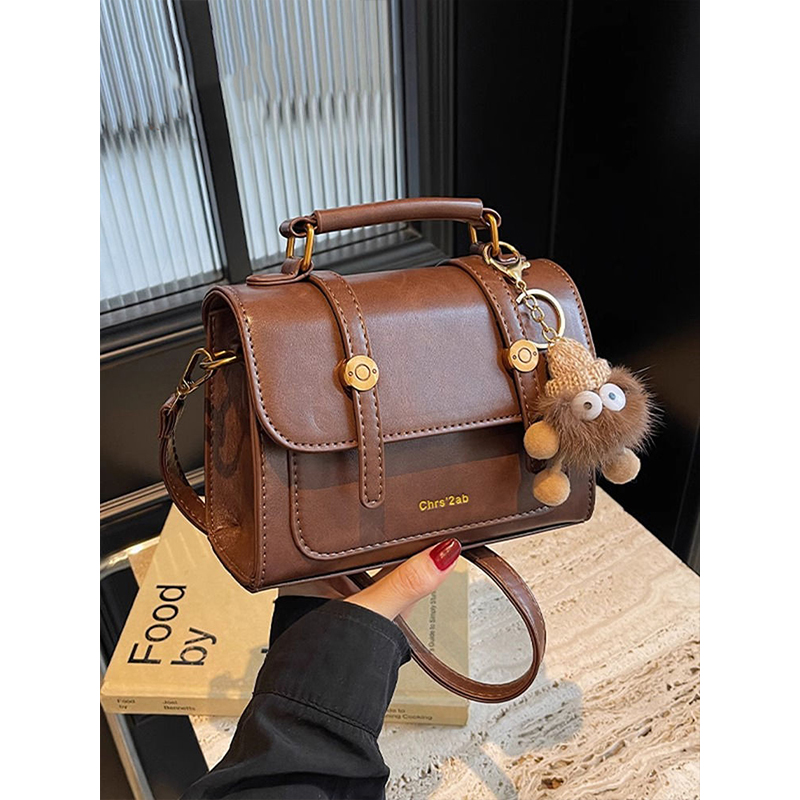 Ibrahimovic Retro Handbag Women's 2025 Summer Popular Versatile Commuting Shoulder Bag Crossbody Small Square Bag