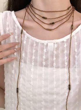 复古多层设计感串珠项链女2025新款毛衣链超长叠戴挂脖锁骨链红色