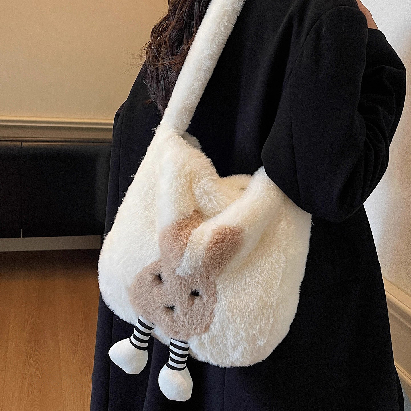 少女可爱兔子毛绒包2025新款秋冬毛茸茸单肩斜挎包毛毛包粉色绿色,淘宝优惠券,粉丝福利购,淘宝优惠卷