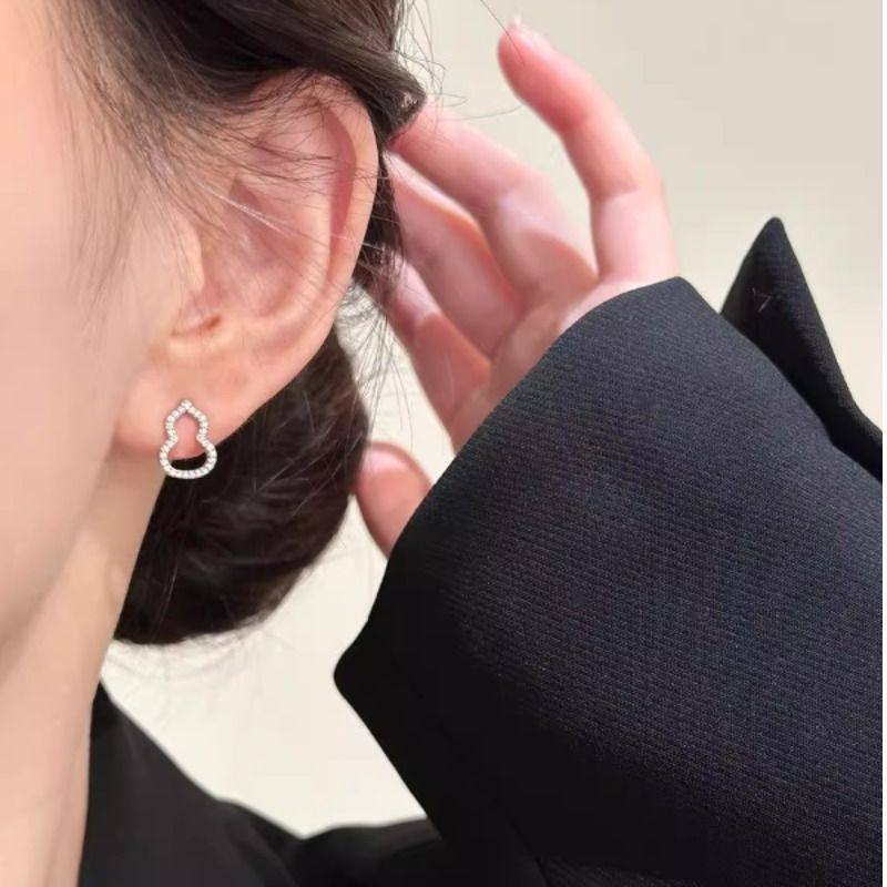 锆石金色葫芦耳钉女秋冬独特耳饰2025新款爆款轻奢高级感旺财耳环,淘宝优惠券,粉丝福利购,淘宝优惠卷