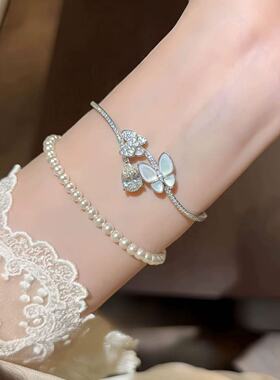 化蝶手镯电镀金色奢华重工蝴蝶白色蝴蝶古高级精致手镯轻奢高级感