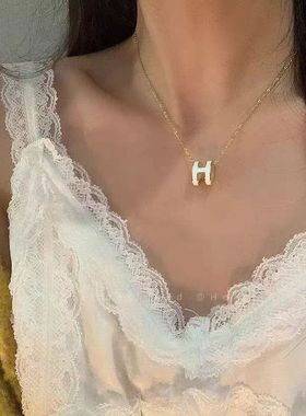 钛钢h字母项链女轻奢高级感2024新款爆款不掉色锁骨链毛衣链配饰