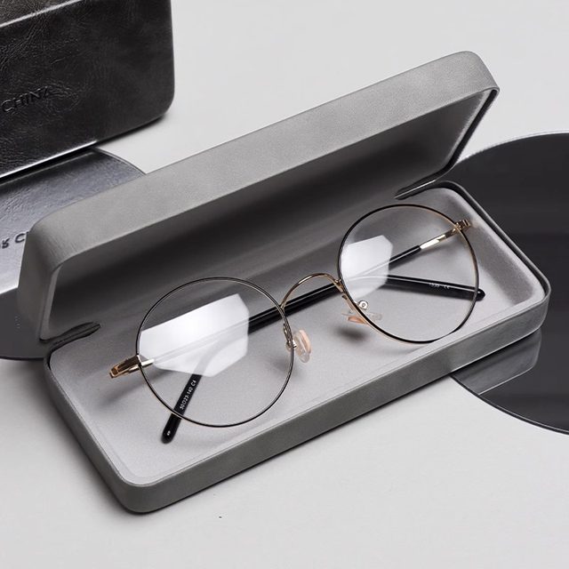 Glasses box high-end men's portable anti-pressure and anti-pressure ins Japanese simple myopia sunglasses women's storage