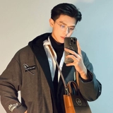 Маленькая рама без кадры без границ, не без границ, может быть оборудована с помощью плоского света.