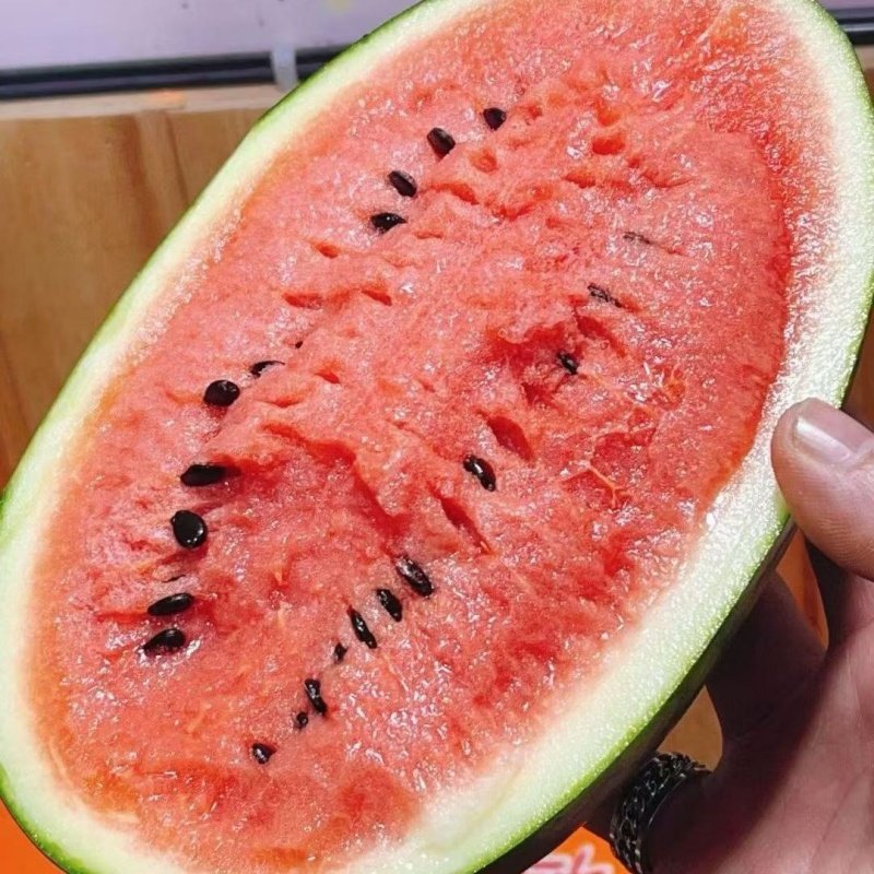 新鲜进口黑美人西瓜当季水果整箱时令薄皮大西瓜沙瓤甜西瓜包邮,淘宝优惠券,粉丝福利购,淘宝优惠卷