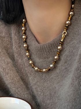 美拉德虎眼石珍珠项链女秋冬季2025爆款百搭轻奢高级感长款毛衣链