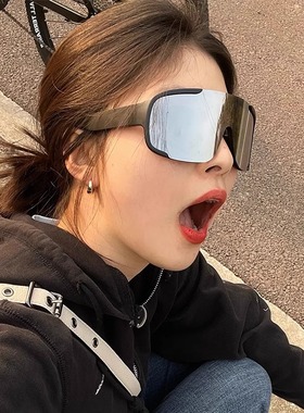 护目镜登山骑行滑雪爬山防风眼镜近视可套防沙户外徒步墨镜滑雪镜