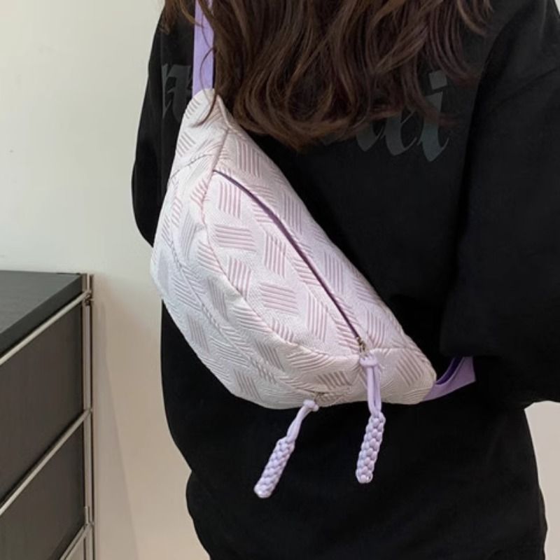 斜挎包女2024新款可爱腰包胸包夏天包包女式小挎包饺子包运动背包