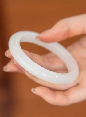 爆款仿和田玉手镯女款少女年轻款青海晴水扁条白玉镯冰种贵妃镯子