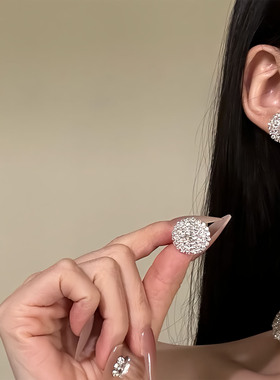 轻奢高级感名媛千金气质爆闪项链精致晚礼服套装配饰项链耳环手链