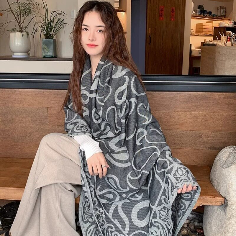 Air-conditioned room shawl blanket dual-purpose women's office aviation