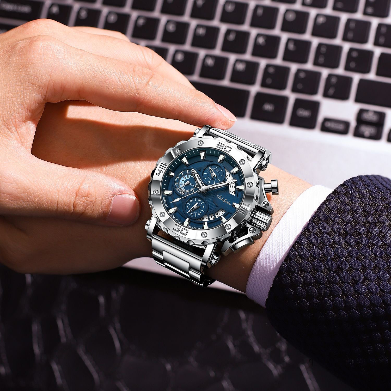 钢铁之心男士手表石英真六针潮流新款多功能时尚夜光防水时尚腕表,淘宝优惠券,粉丝福利购,淘宝优惠卷