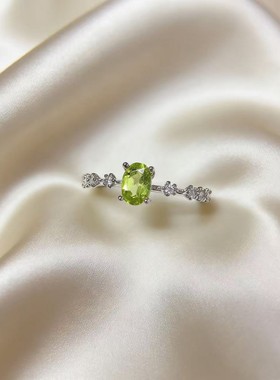 天然橄榄石戒指时尚精致配饰