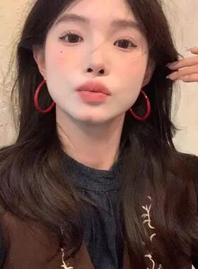 我的脸很圆复古港风红色滴油大耳圈气质耳夹秋冬安可拉红耳饰水滴