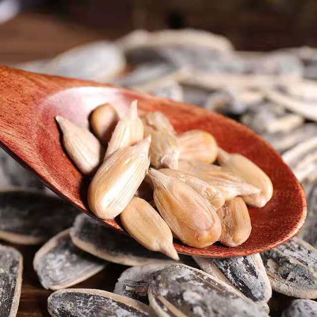 Zulianghai salt melon seeds and sunflower seeds bagged nuts roasted seeds and nuts snacks salty large grains salty fragrance hand peeled origin