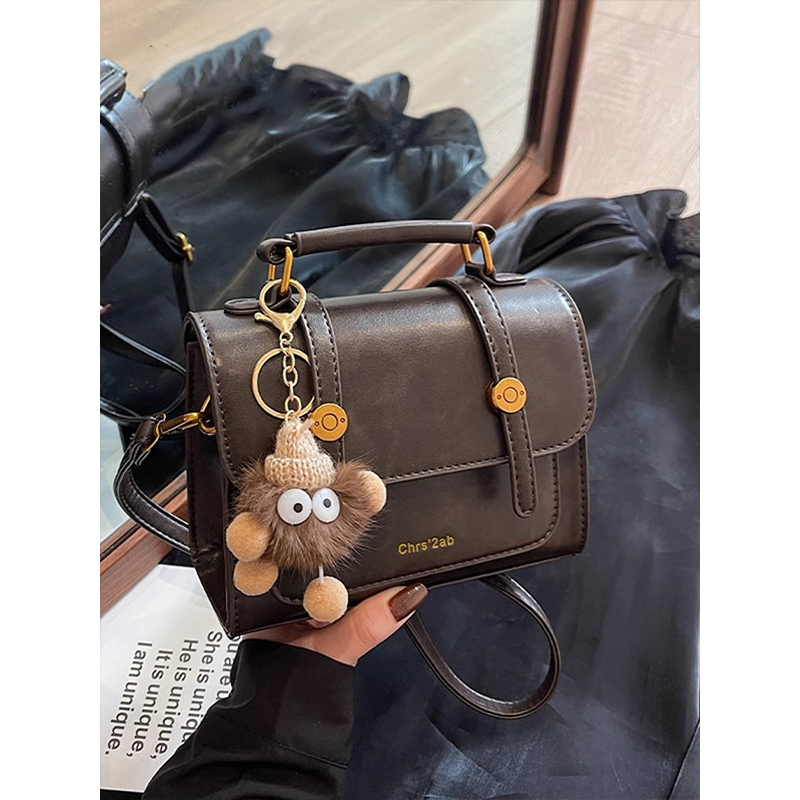 Ibrahimovic Retro Handbag Women's 2025 Summer Popular Versatile Commuting Shoulder Bag Crossbody Small Square Bag