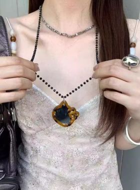 豹纹设计感小猫镜子吊坠项链女叠戴长款锁骨链可爱百搭补妆镜颈链